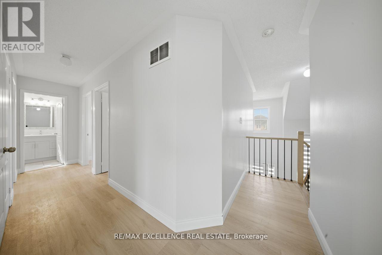 41 BRENTCLIFF DRIVE - 17
