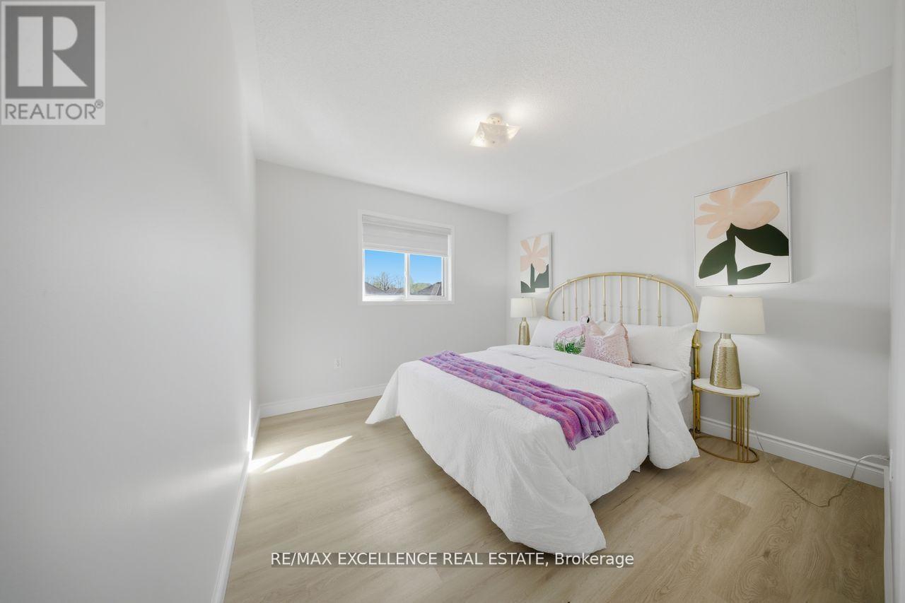 41 BRENTCLIFF DRIVE - 24