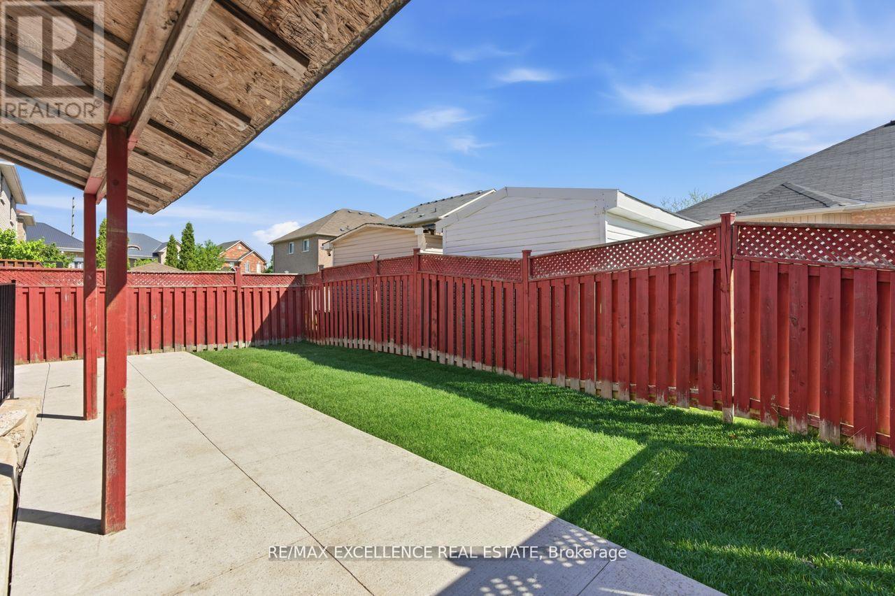 41 BRENTCLIFF DRIVE - 35