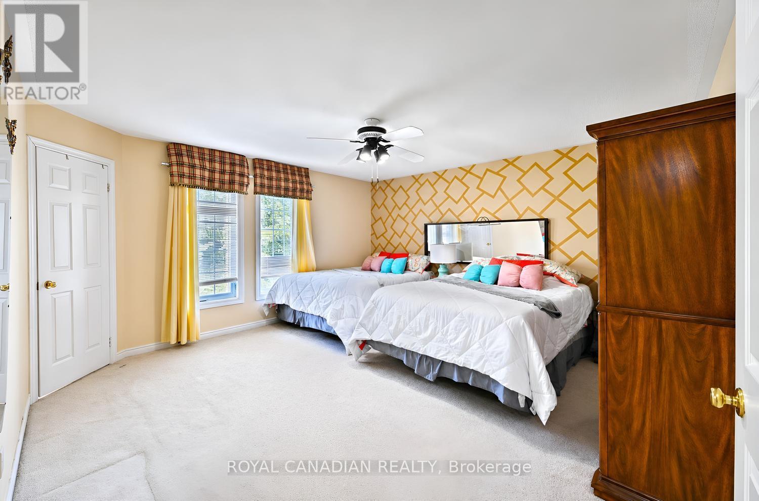 63 HEATHCLIFFE SQUARE - 27