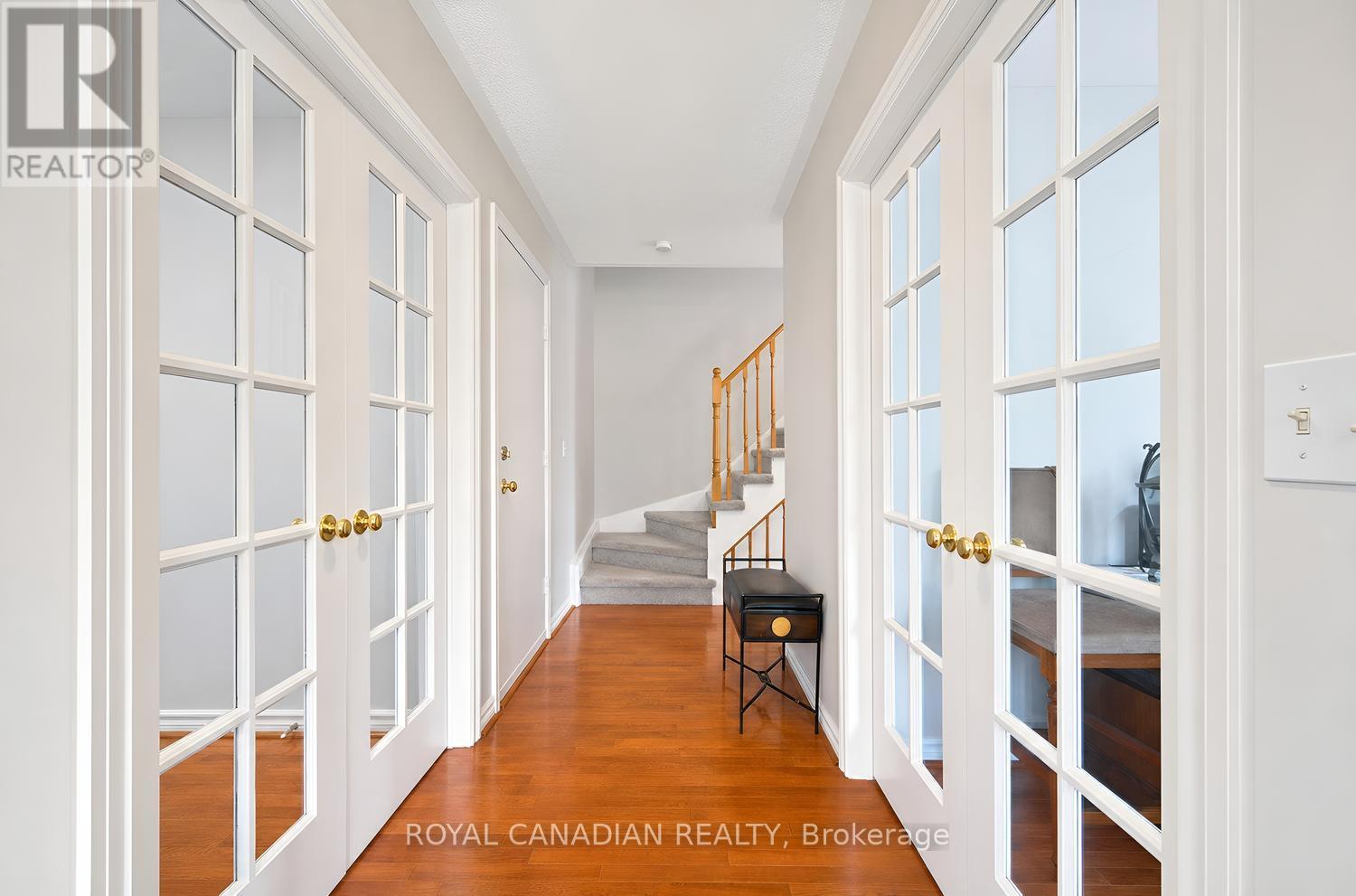63 HEATHCLIFFE SQUARE - 9