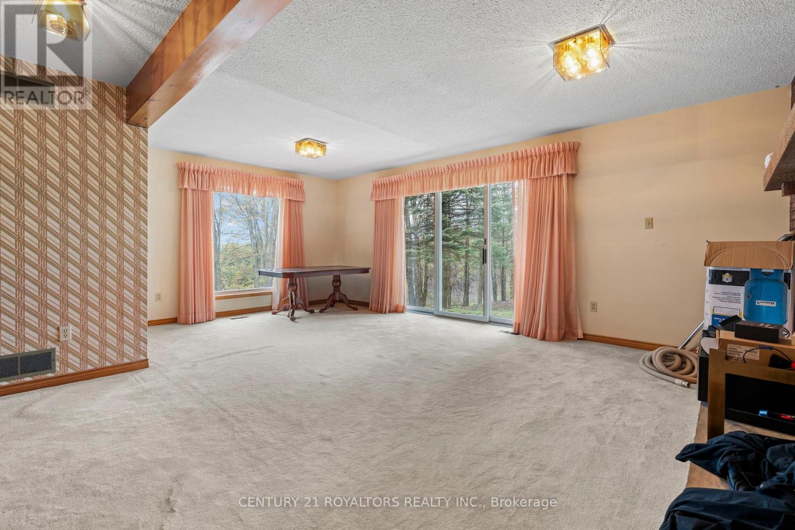 17940 AIRPORT ROAD - 16