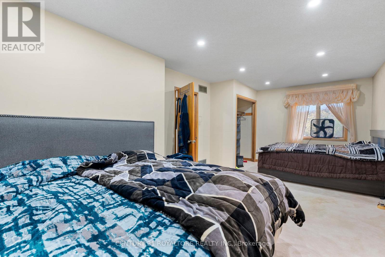 17940 AIRPORT ROAD - 22