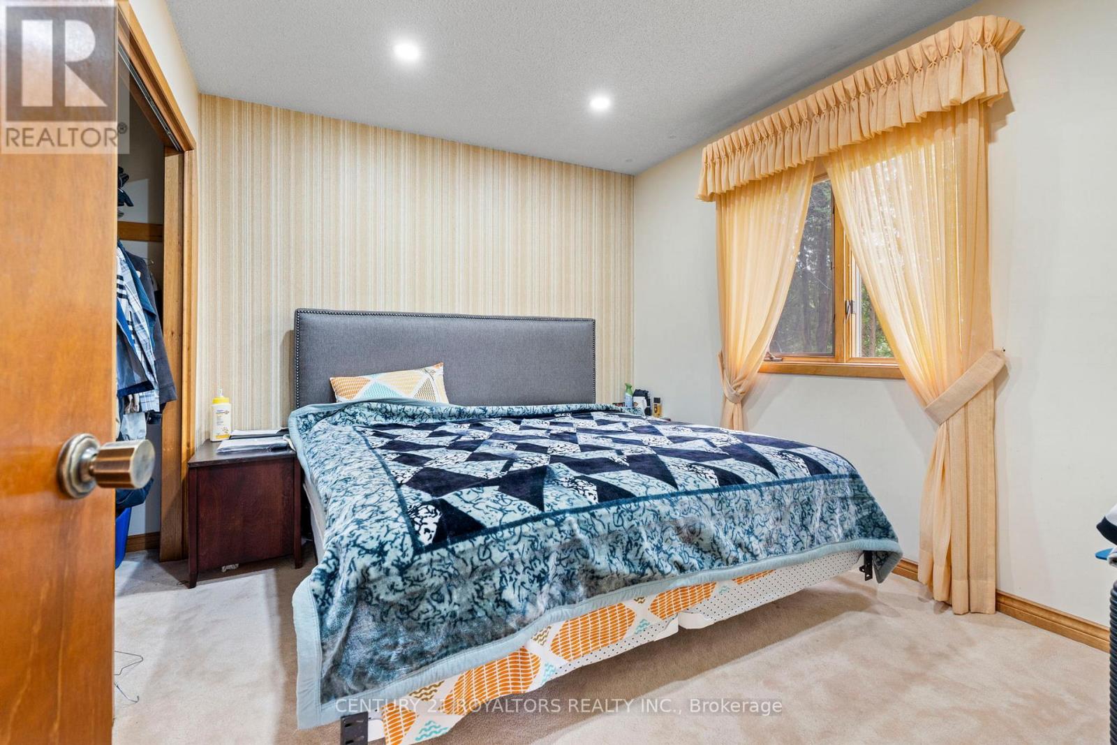 17940 AIRPORT ROAD - 24