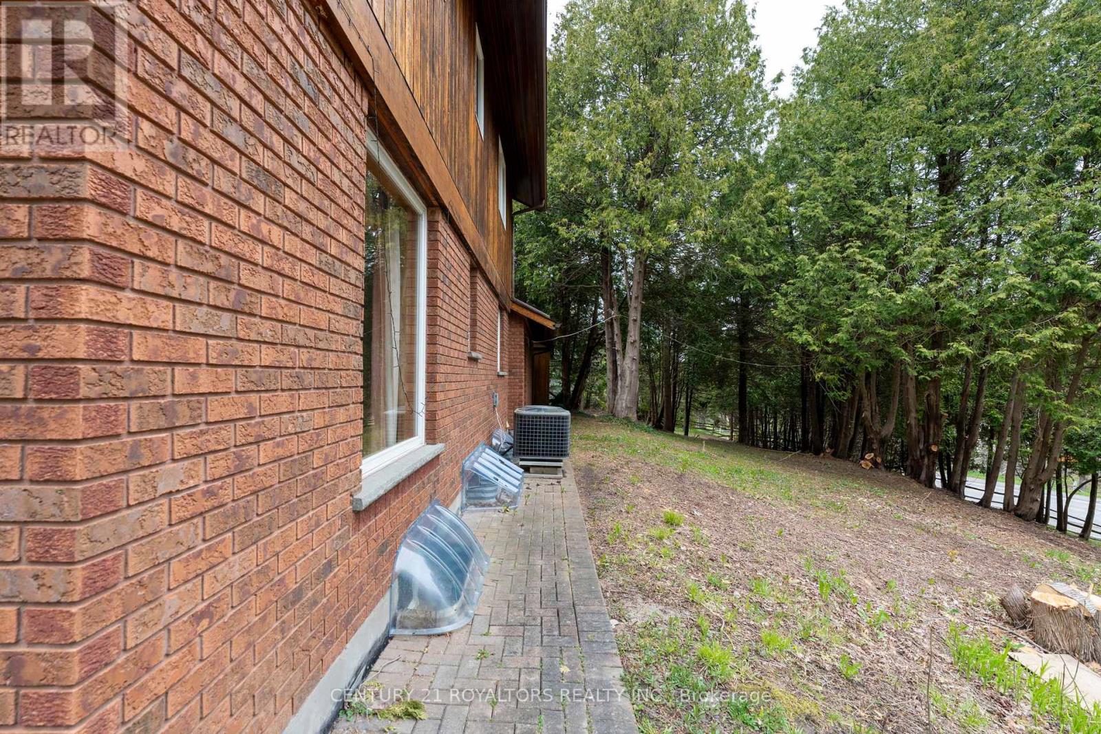 17940 AIRPORT ROAD - 32
