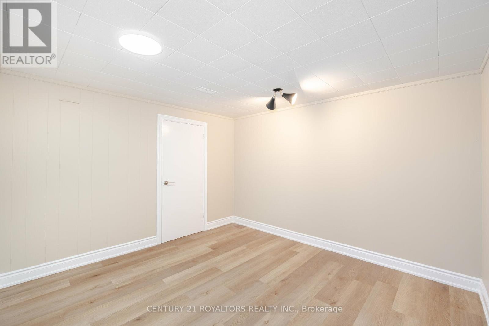 21 JERSEY AVENUE - 36
