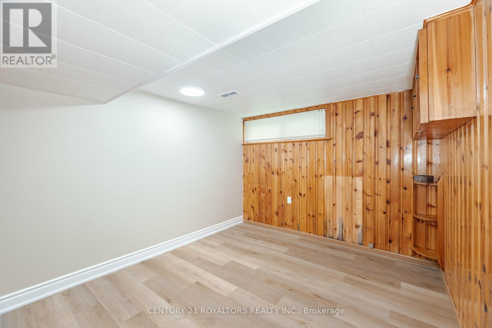 21 JERSEY AVENUE - 38