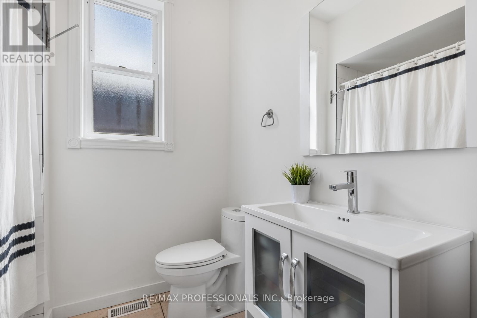 152 EVANS AVENUE - 13
