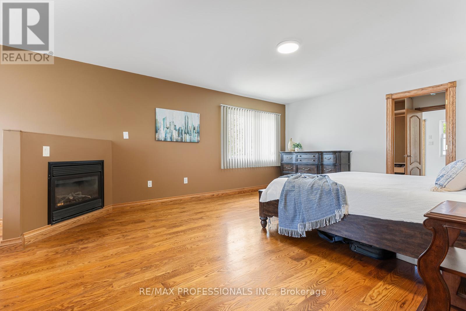 152 EVANS AVENUE - 15