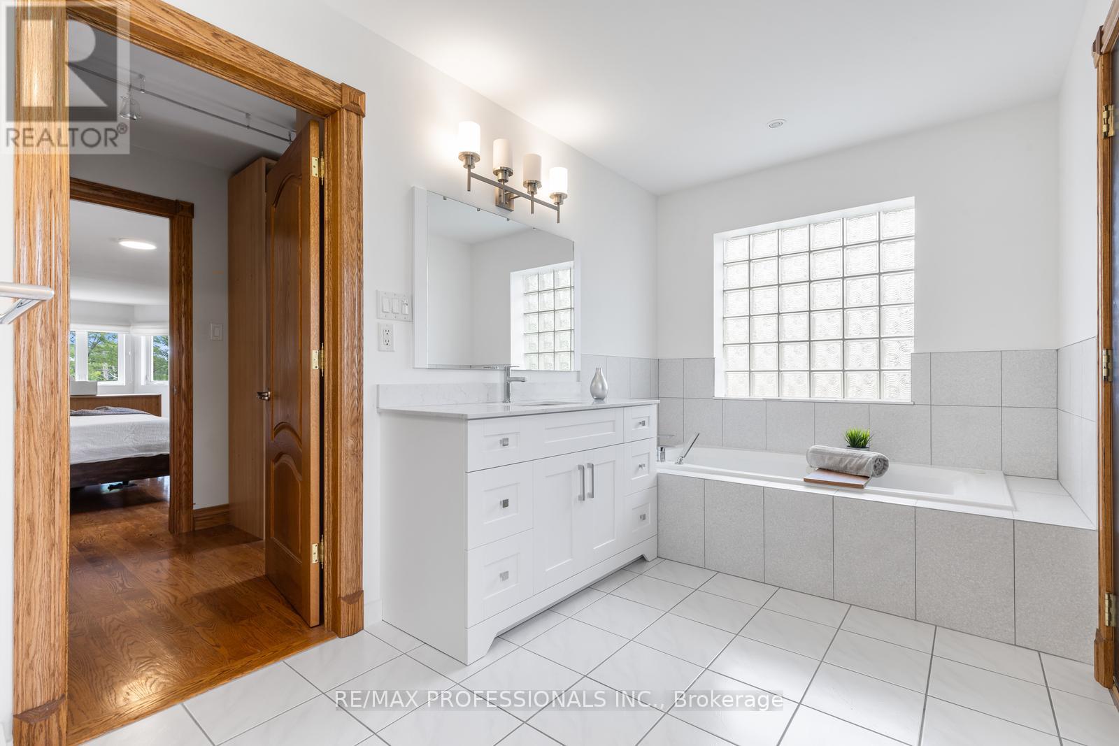 152 EVANS AVENUE - 19