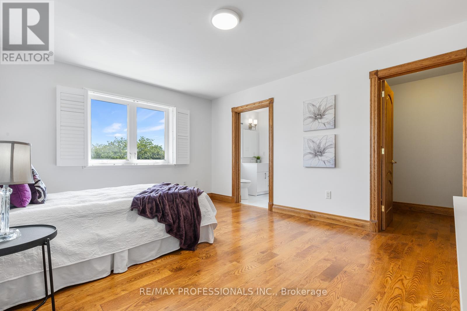 152 EVANS AVENUE - 23