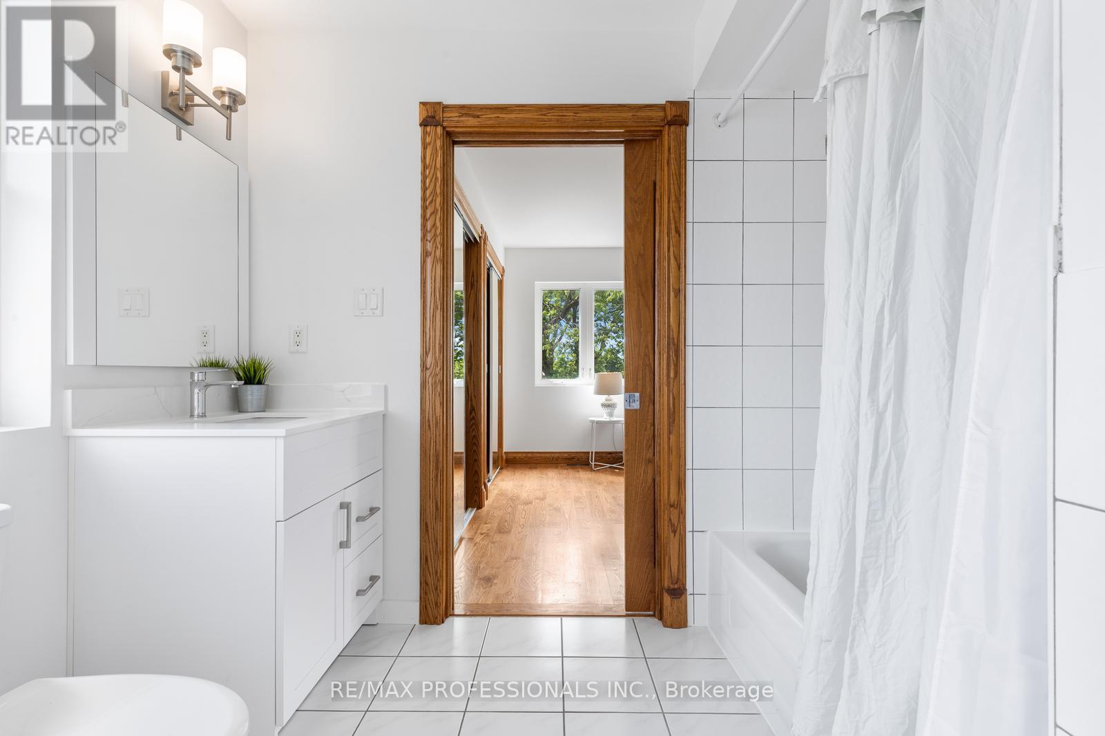 152 EVANS AVENUE - 24
