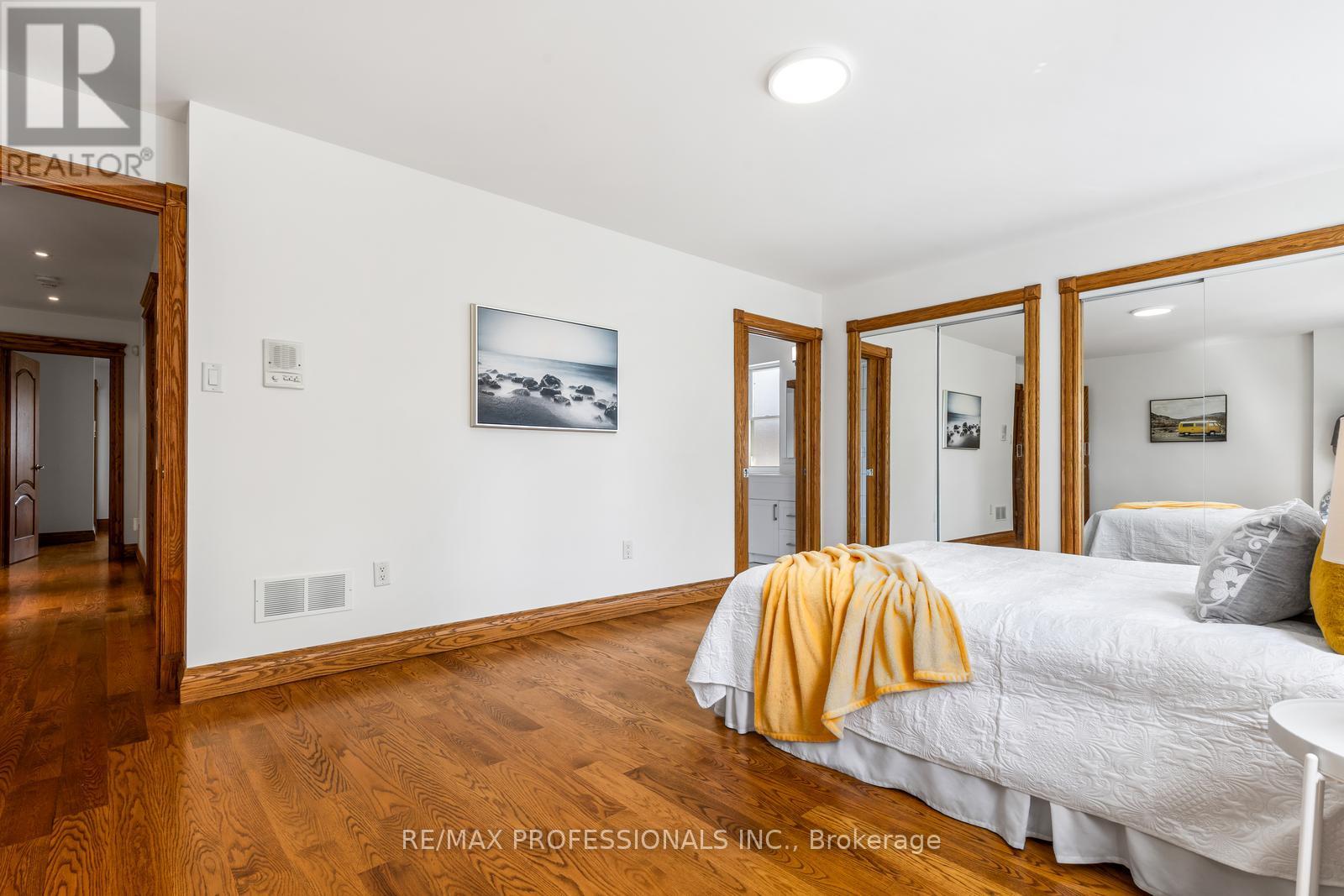 152 EVANS AVENUE - 26