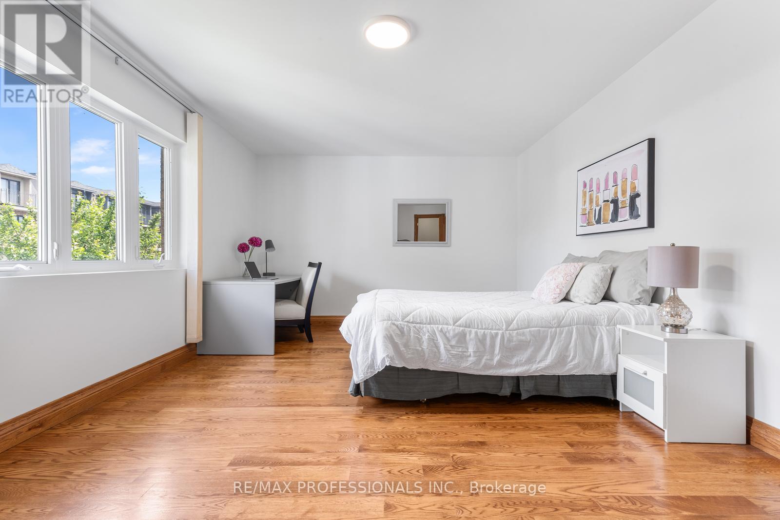 152 EVANS AVENUE - 28