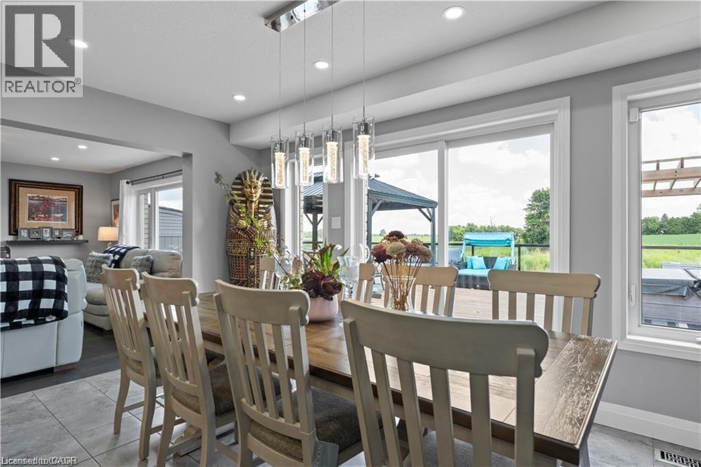 122 BRIDGE Crescent - 33