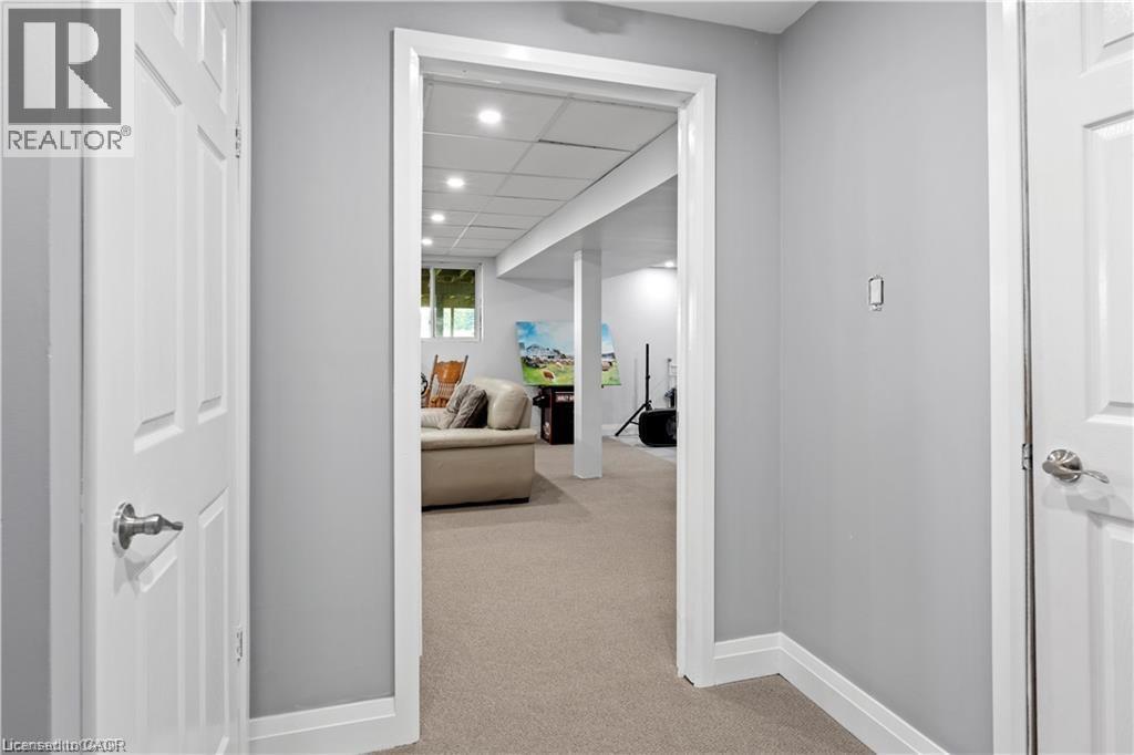 122 BRIDGE Crescent - 35