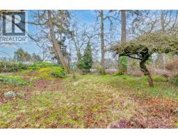 Lot N Burnside Rd W, Saanich, BC V8Z1N4 Photo 7