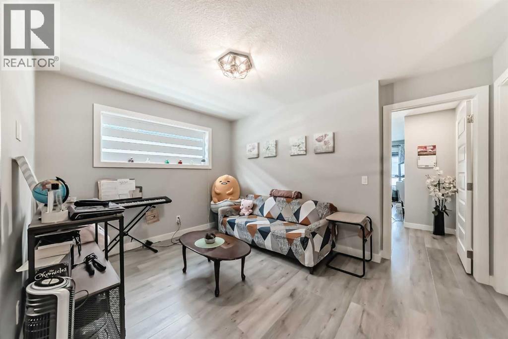 15053 37 Street SW - 31