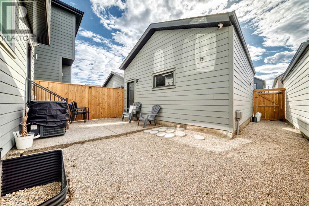 15053 37 Street SW - 46