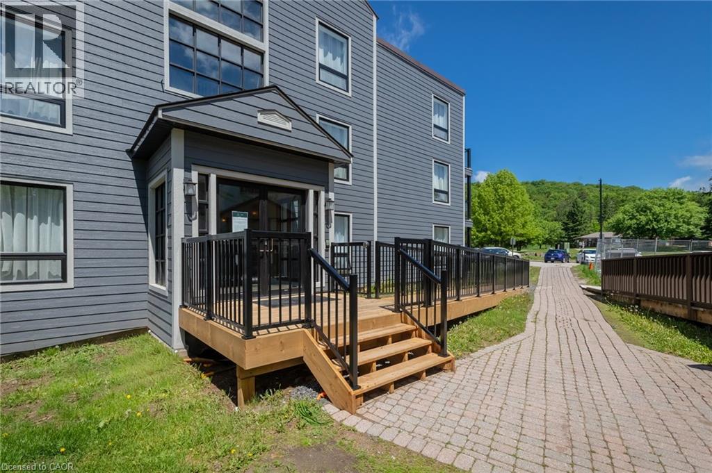 #305 1235 DEERHURST Drive - 3
