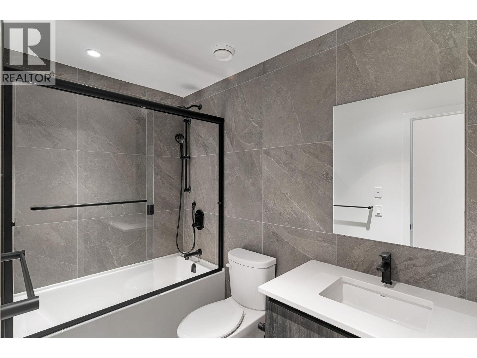 #317 3051 Abbott Street - 9