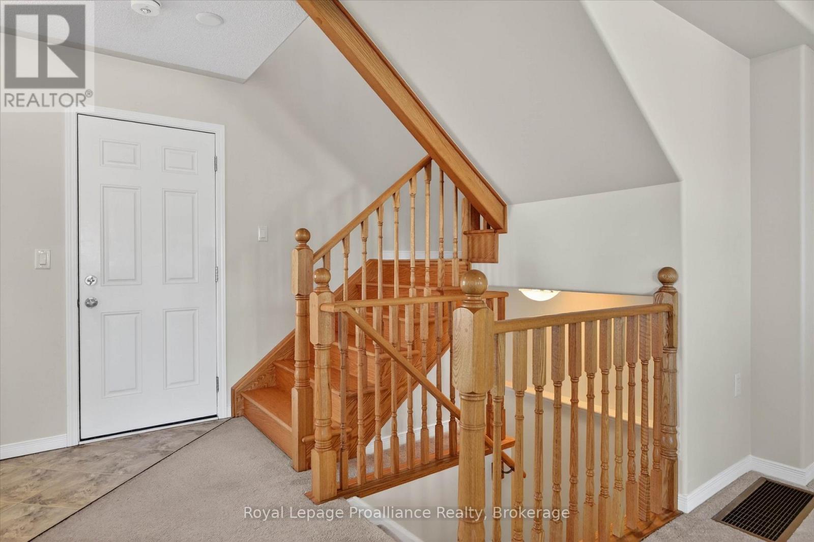 266 LOUDEN TERRACE - 17