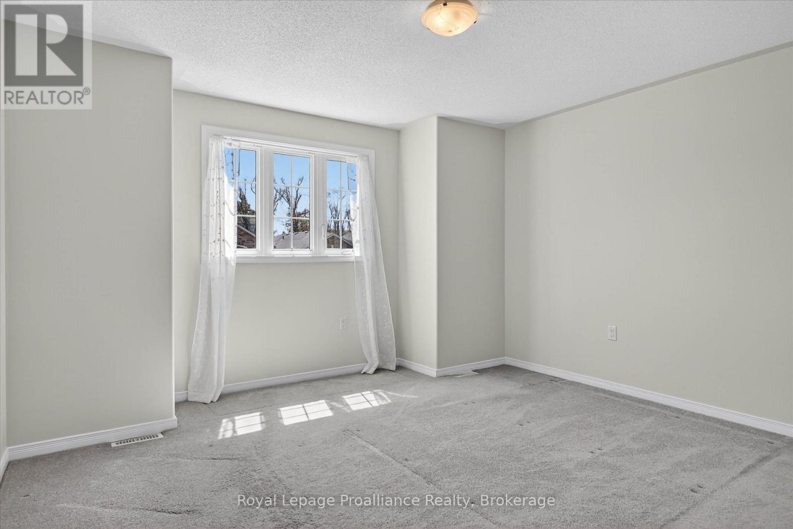 266 LOUDEN TERRACE - 25