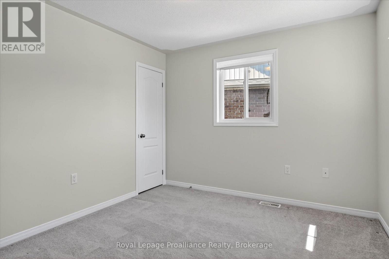 266 LOUDEN TERRACE - 27