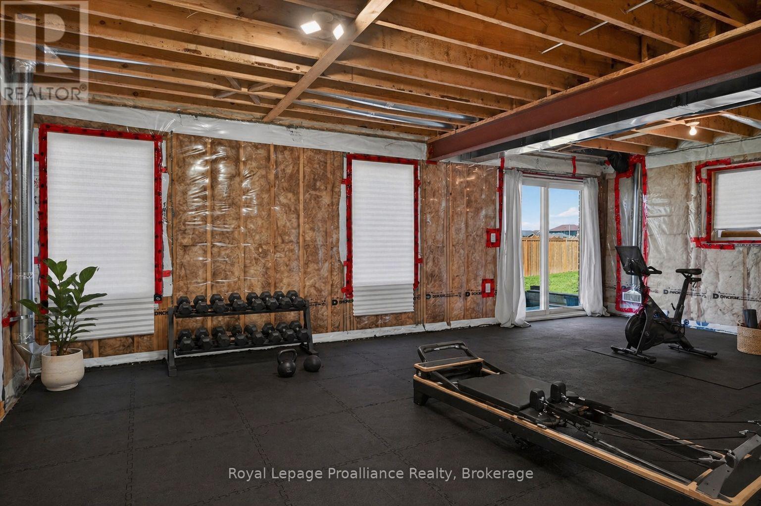 266 LOUDEN TERRACE - 32