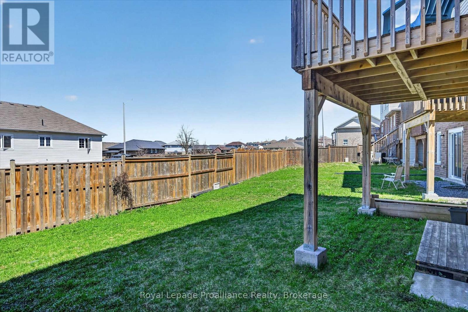 266 LOUDEN TERRACE - 35