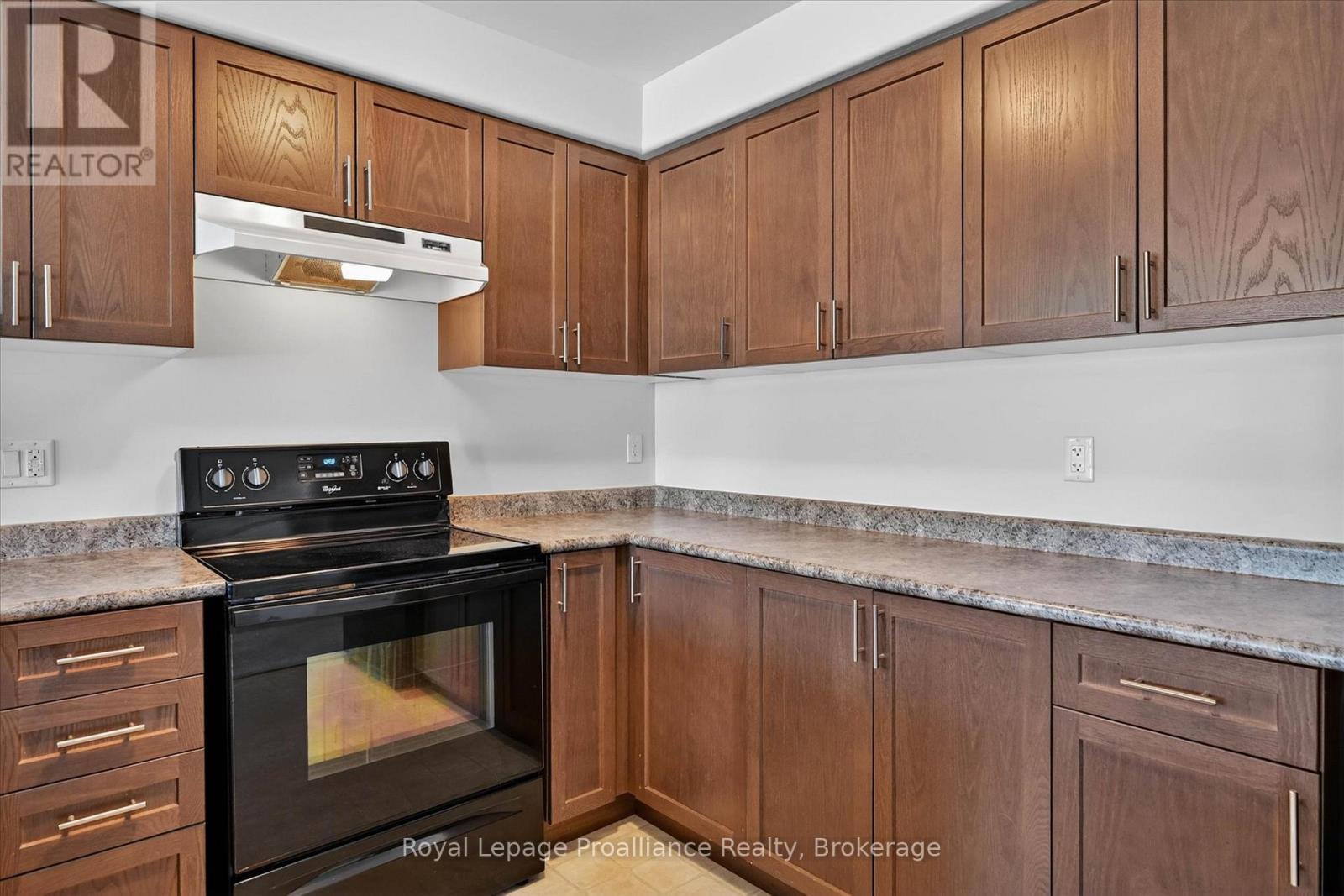 266 LOUDEN TERRACE - 8