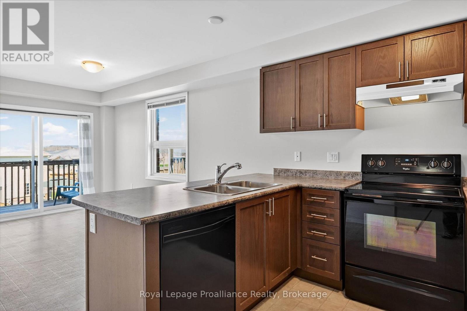 266 LOUDEN TERRACE - 9