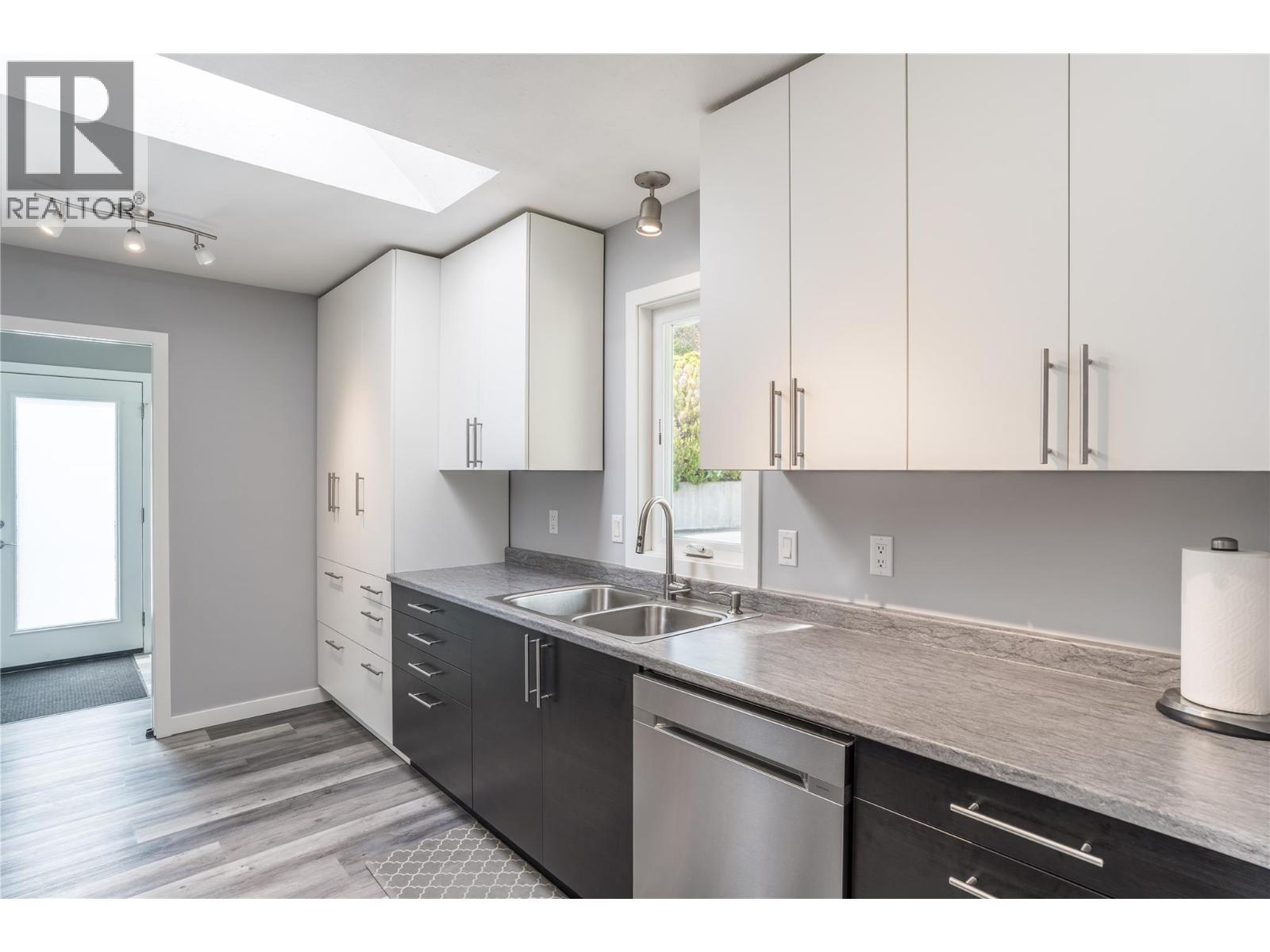 12595 Taylor Place - 11