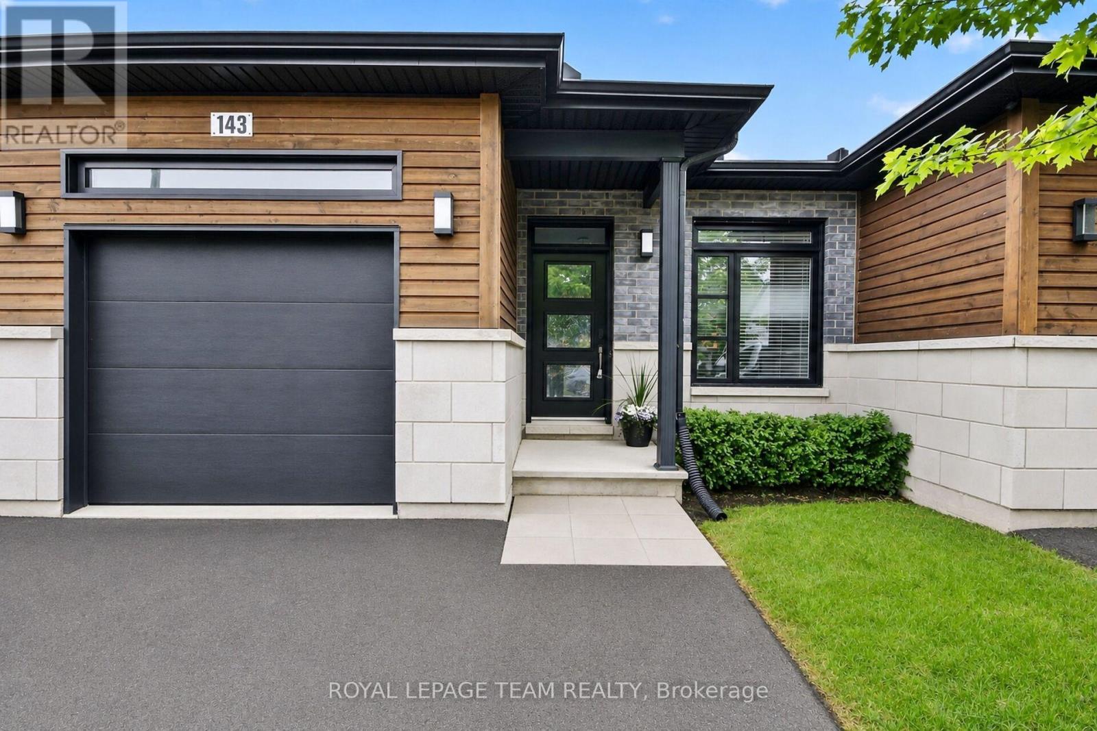 143 ST MALO PLACE - 2