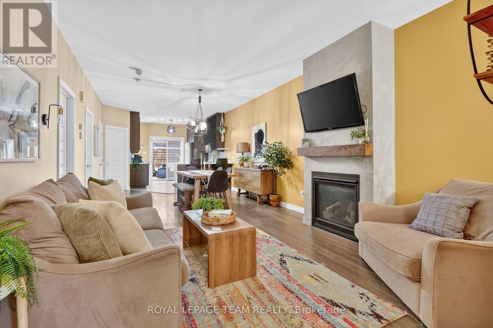 143 ST MALO PLACE - 3