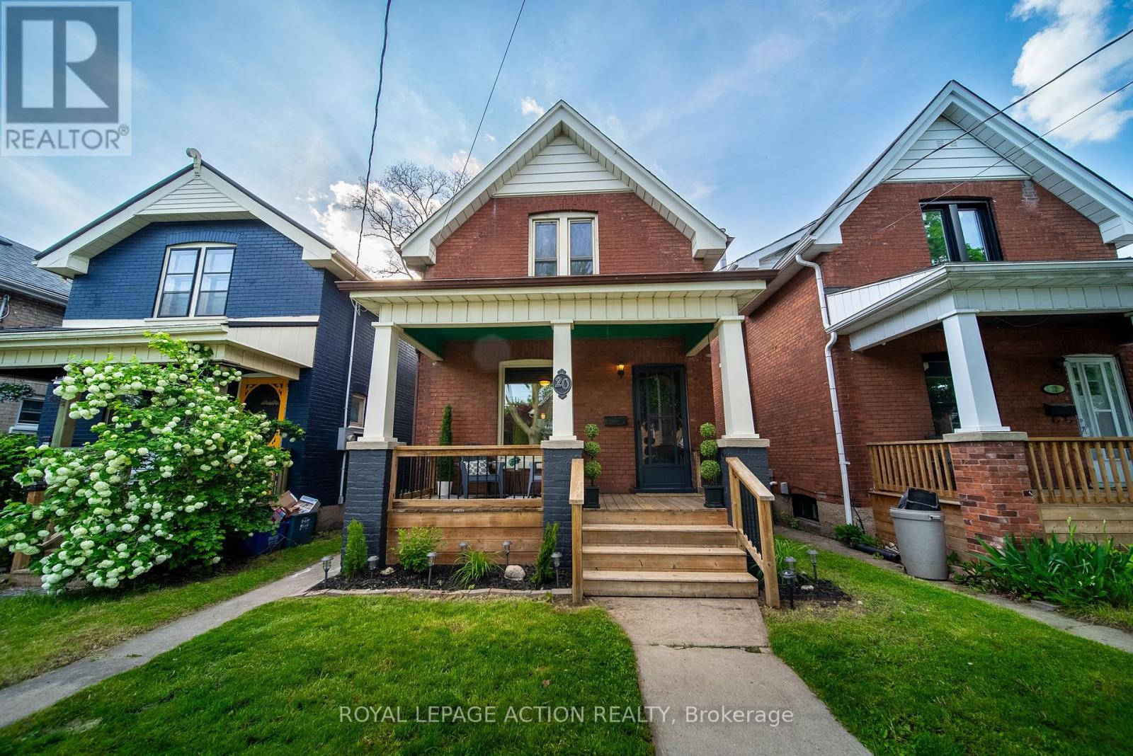 20 WELLS AVENUE - 1