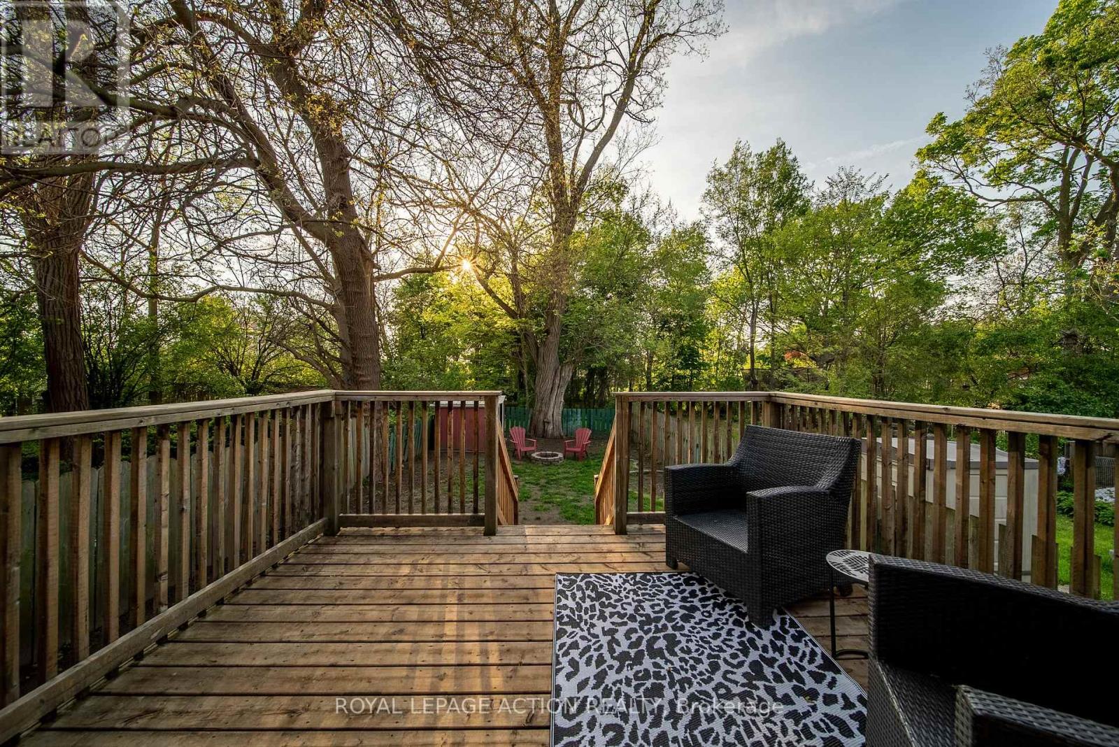 20 WELLS AVENUE - 11