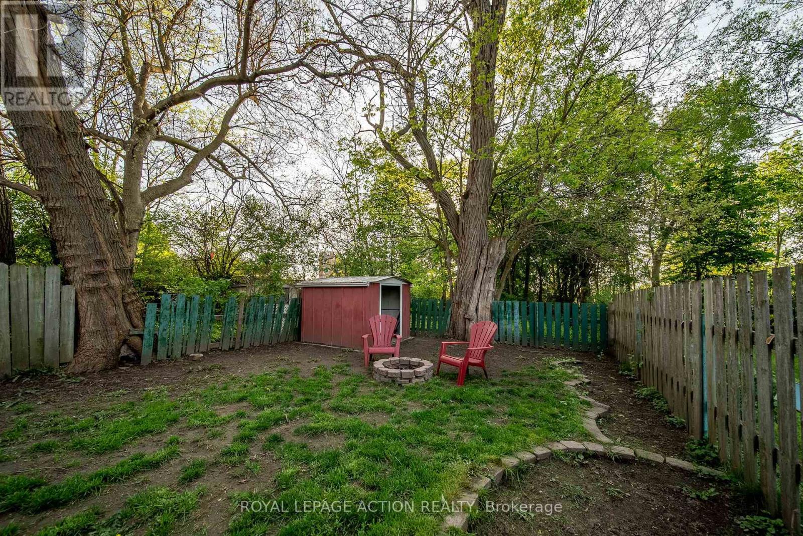 20 WELLS AVENUE - 12
