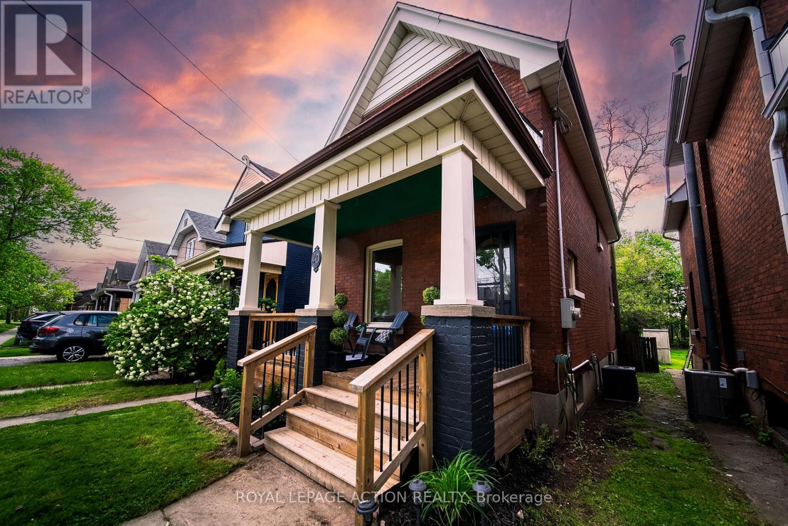 20 WELLS AVENUE - 2