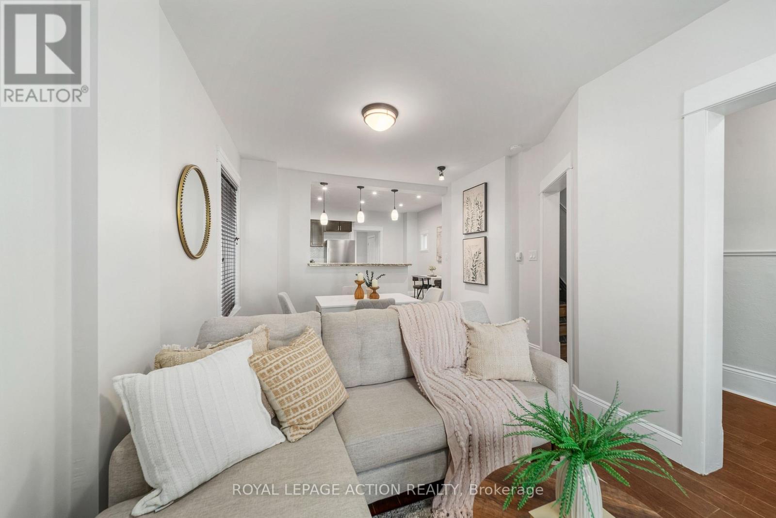 20 WELLS AVENUE - 21