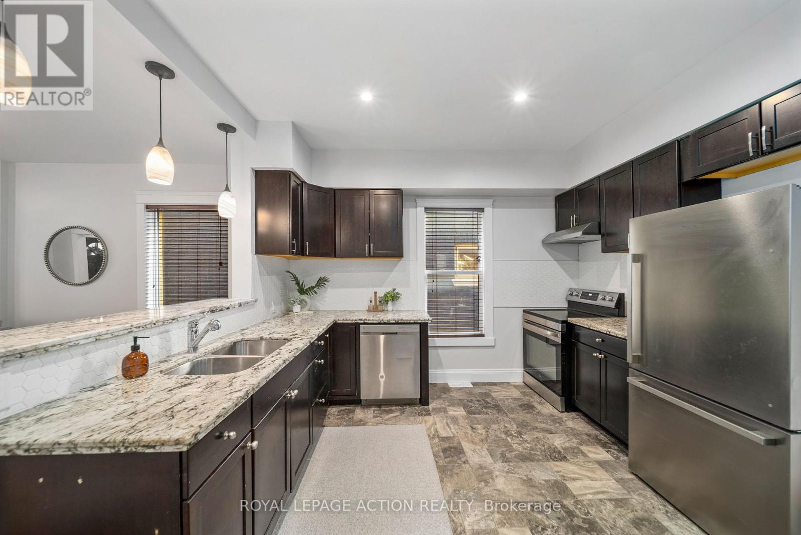 20 WELLS AVENUE - 27