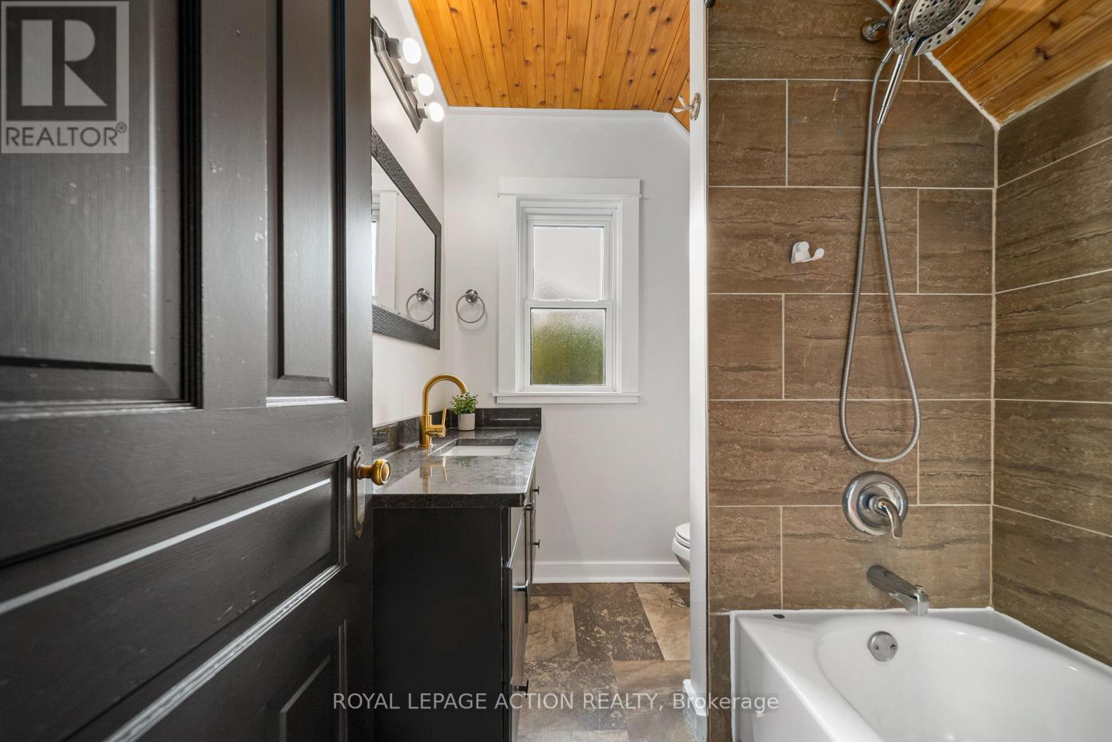 20 WELLS AVENUE - 29