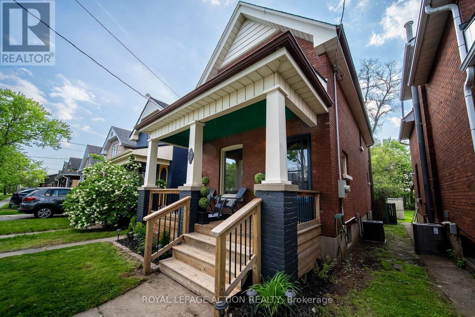 20 WELLS AVENUE - 3