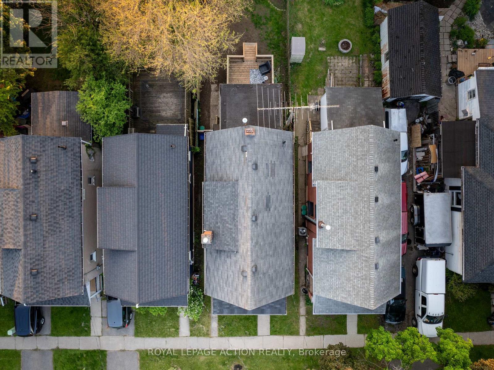 20 WELLS AVENUE - 9