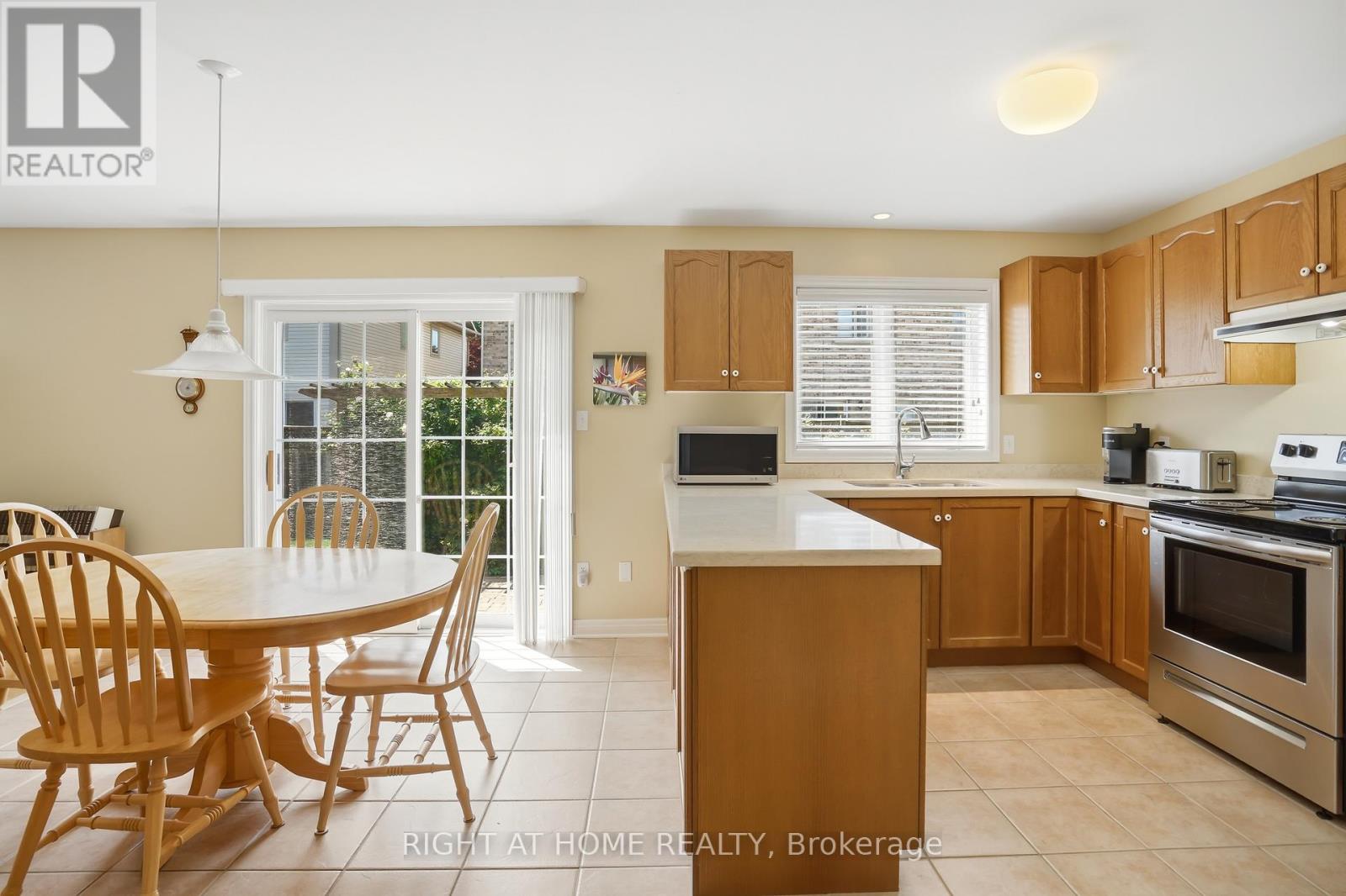 33 STEVENS DRIVE - 13