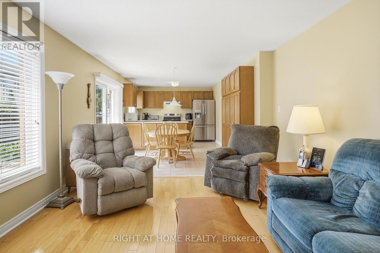 33 STEVENS DRIVE - 19