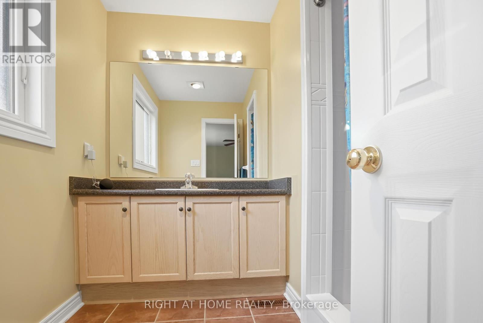 33 STEVENS DRIVE - 26