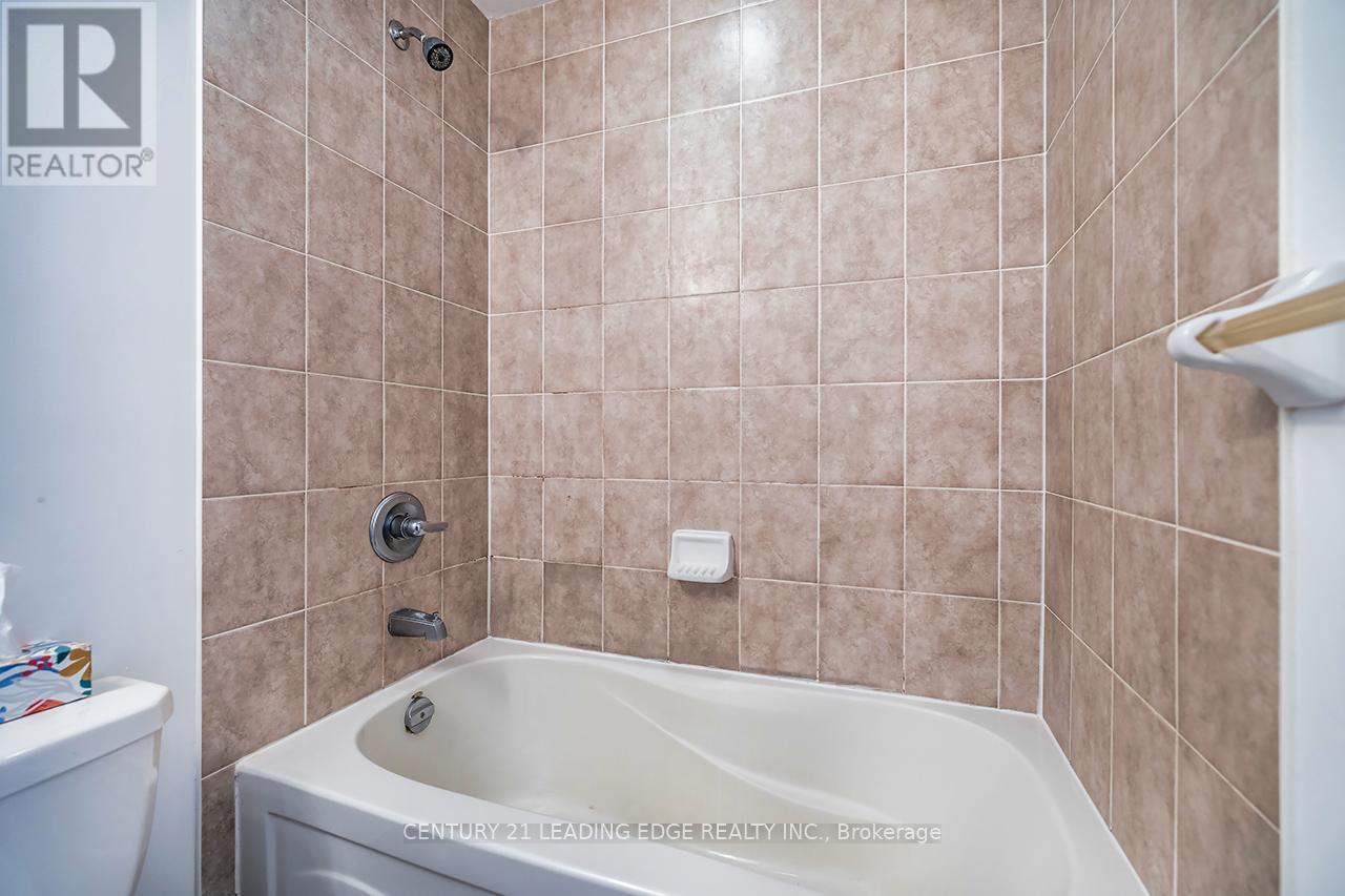#1802 133 WYNFORD DRIVE - 19