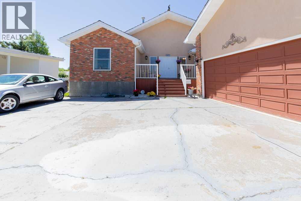 214 3 Street W - 2