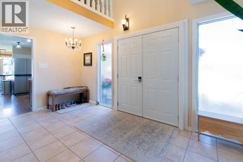 214 3 Street W - 4